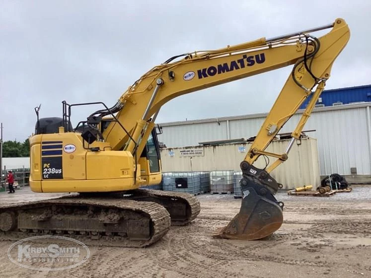 Used Excavator,Used Excavator in yard,Used Komatsu Excavator,Used Komatsu Excavator in yard